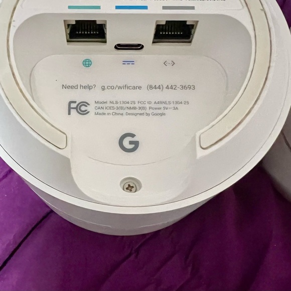 Google WiFi Dual Unit in White - Picture 3 of 3